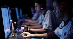 What is the impact of big data analytics on the online gaming industry?